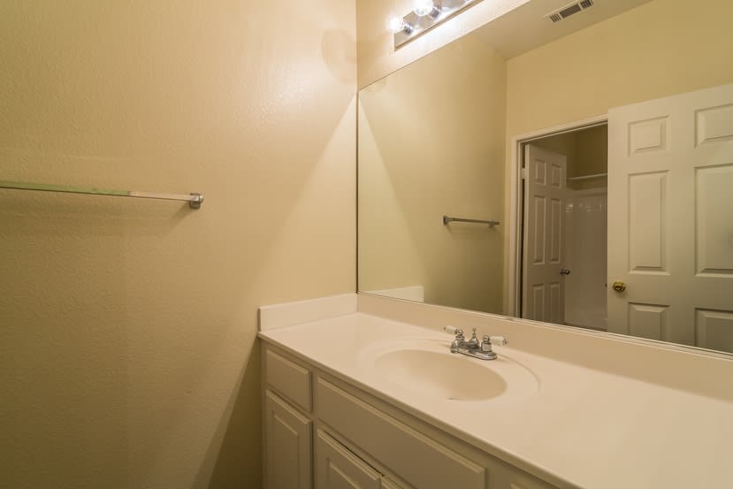 7833 Calle del Rio St, Highland photo 24