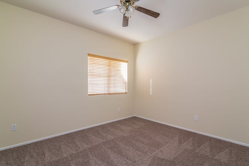 7833 Calle del Rio St, Highland photo 20