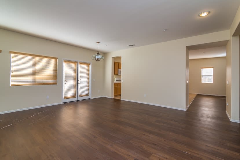 7833 Calle del Rio St, Highland photo 13