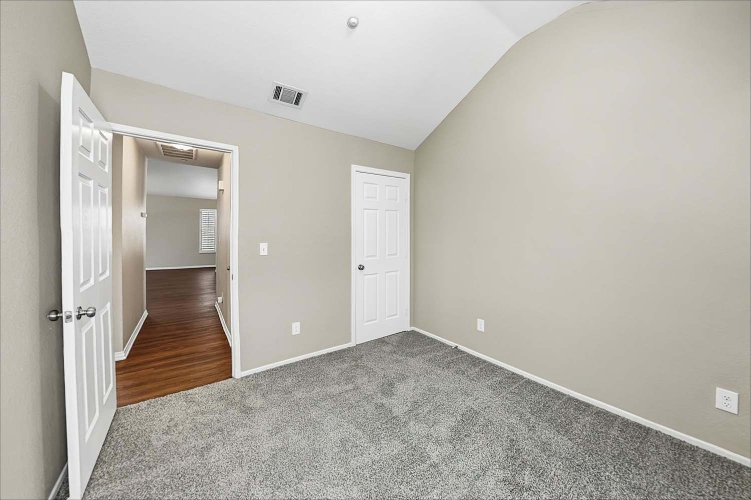 7834 Nye Dr, Highland photo 13