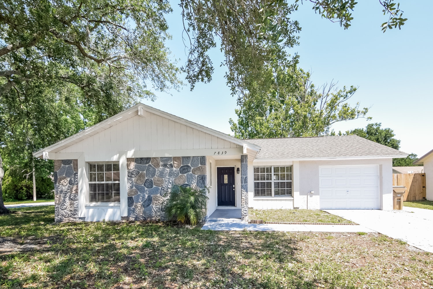 7839 Putnam Cir, New Port Richey photo 1