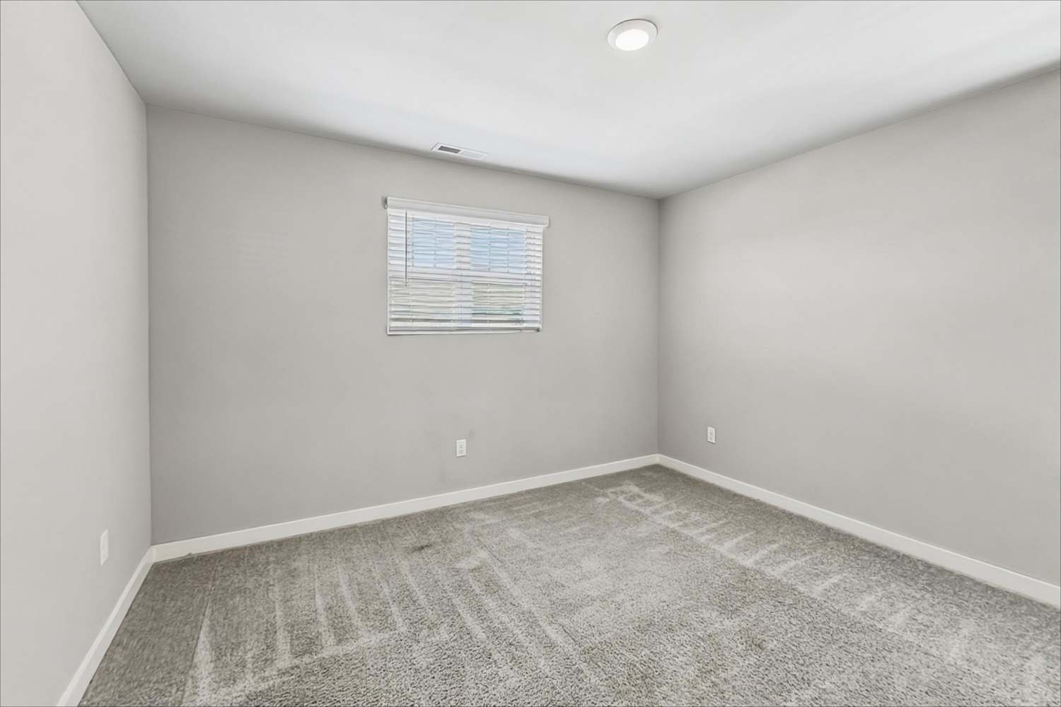 786 Mickelson Wy, Lebanon photo 14