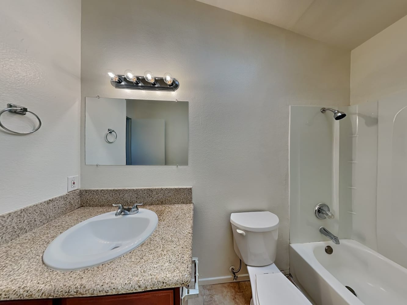 7886 Pinyon Ave, Fontana photo 17
