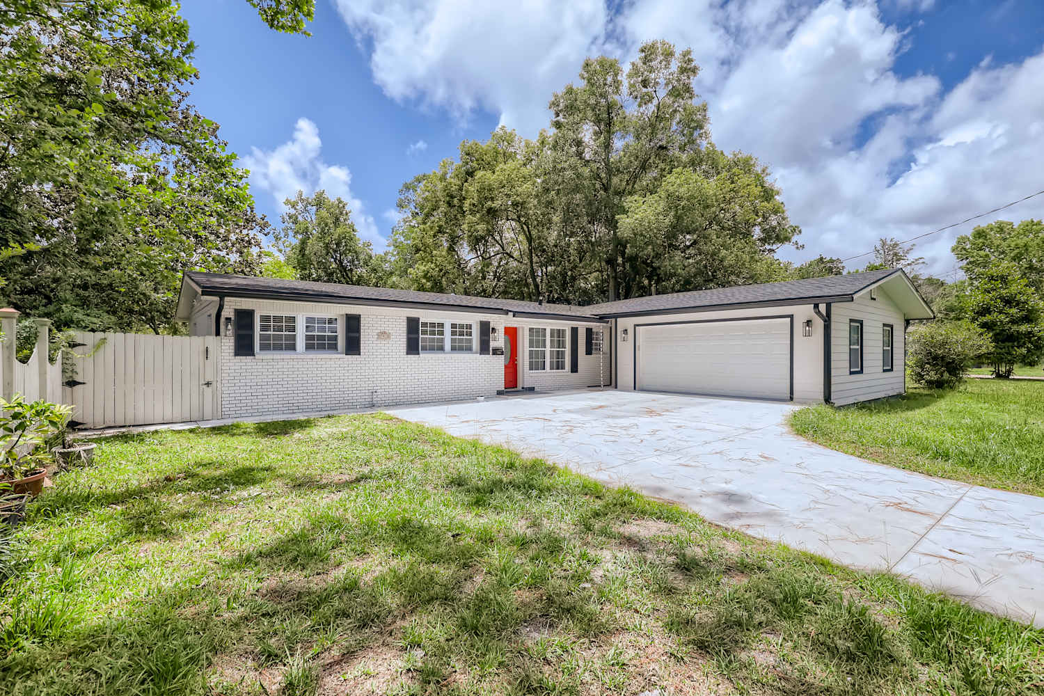 Front of 7912 Argentine Dr W, Jacksonville, FL