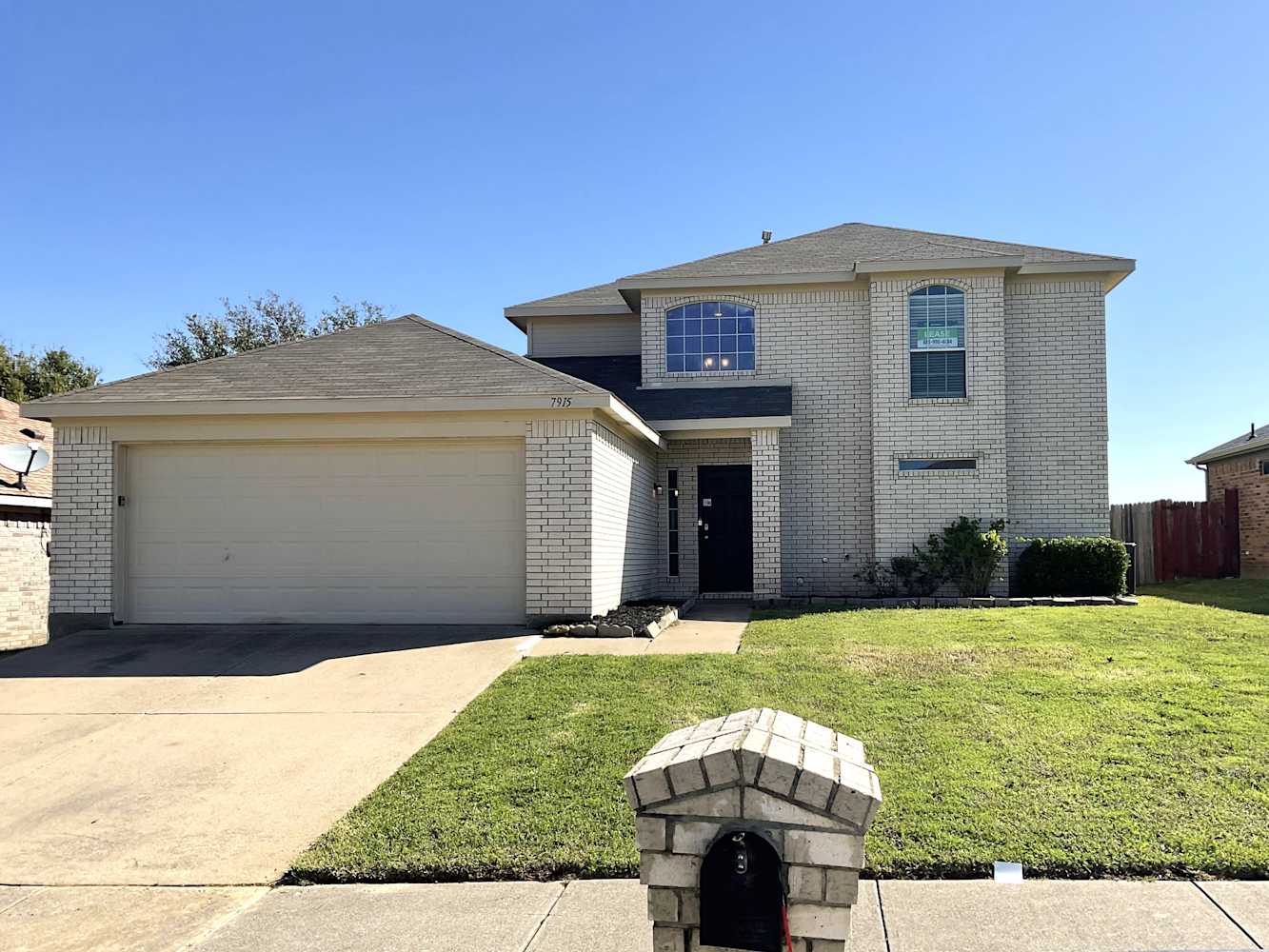 Front of 7915 Blue Duck Trl, Arlington, TX