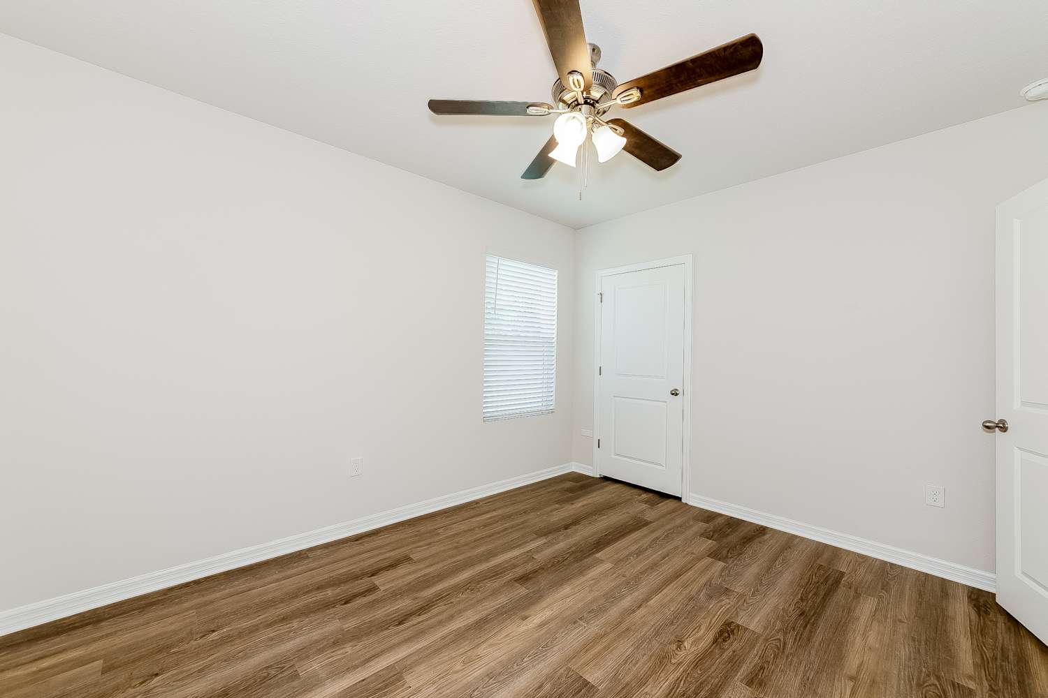 7940 Majestic Palms Court, Venice photo 16