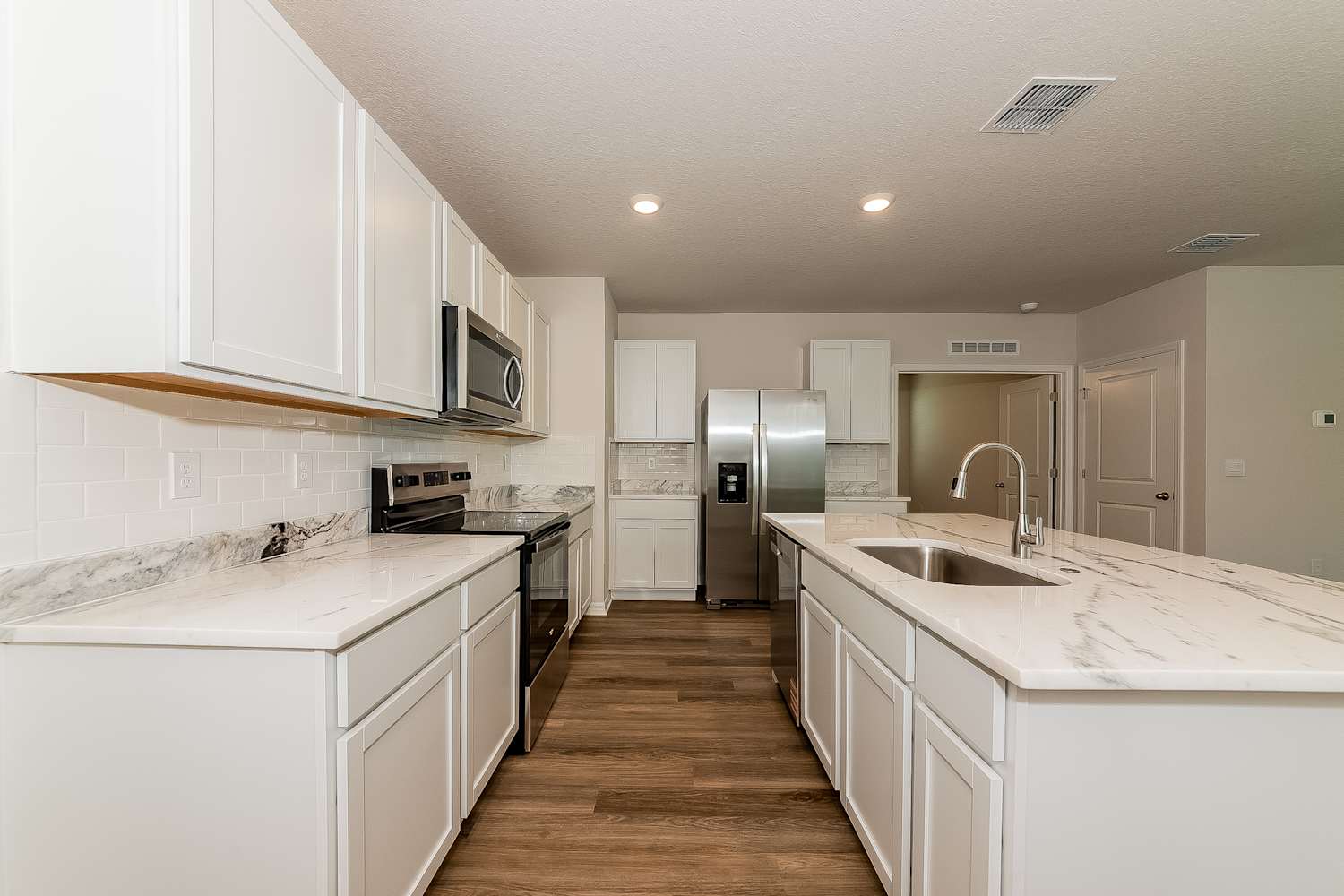 7984 Majestic Palms Court, Venice photo 9
