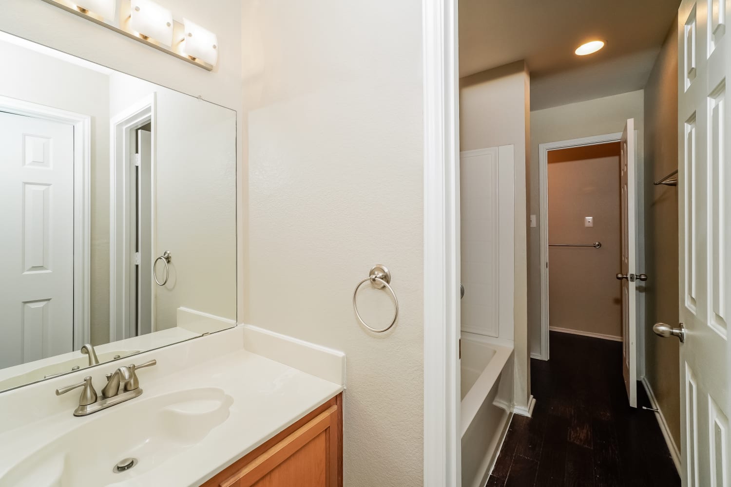 8000 Stowe Springs, Arlington photo 14