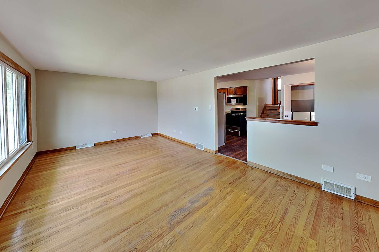 8009 Natchez Ave, Burbank photo 7