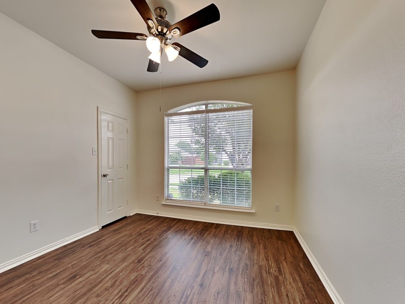 8010 Munich Dr, Rowlett photo 15