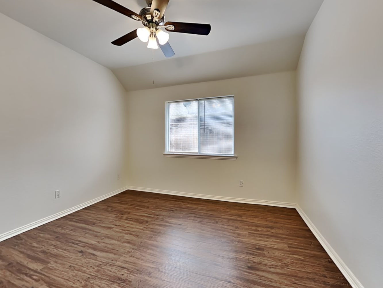 8010 Munich Dr, Rowlett photo 11