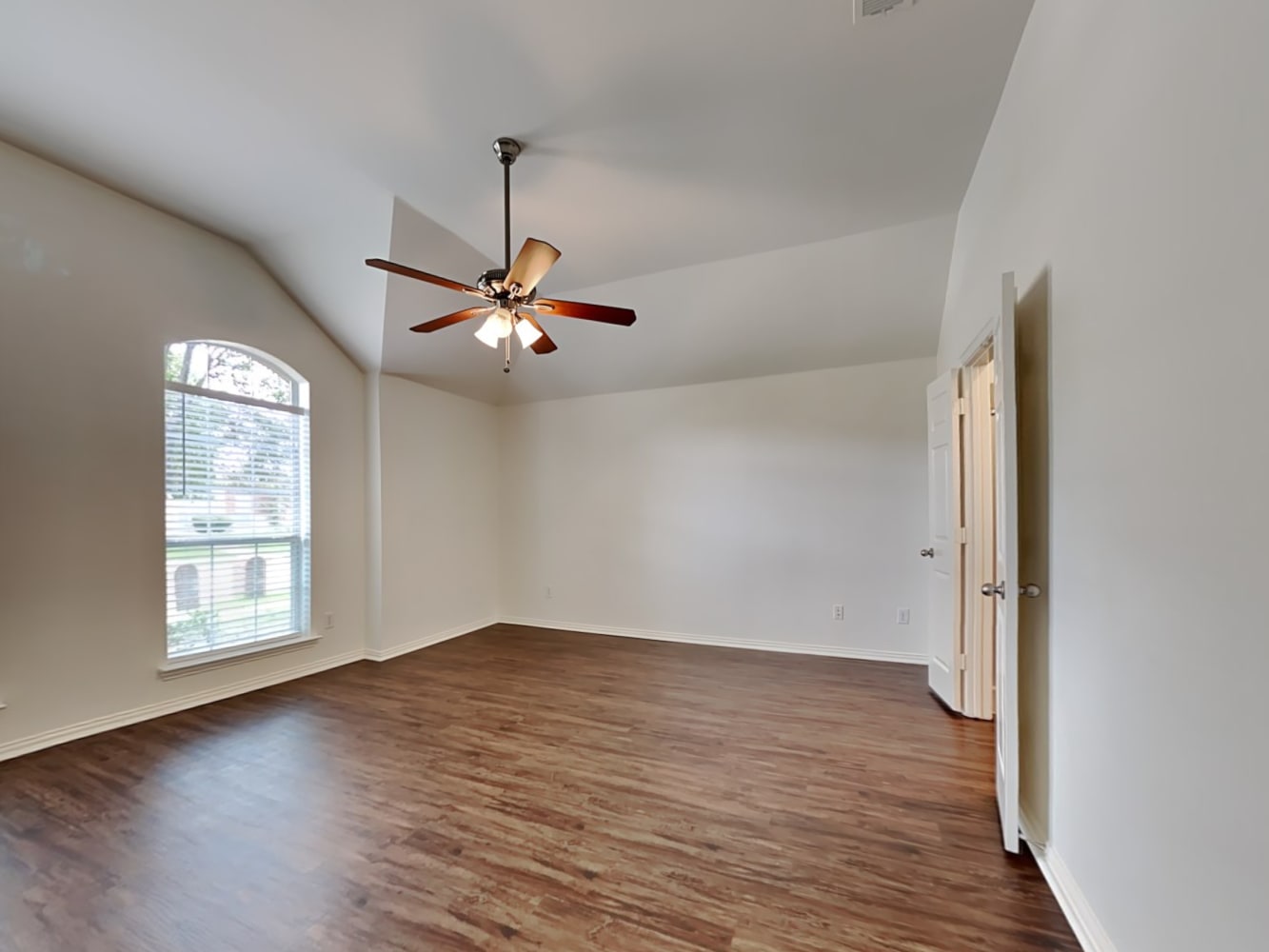 8010 Munich Dr, Rowlett photo 8