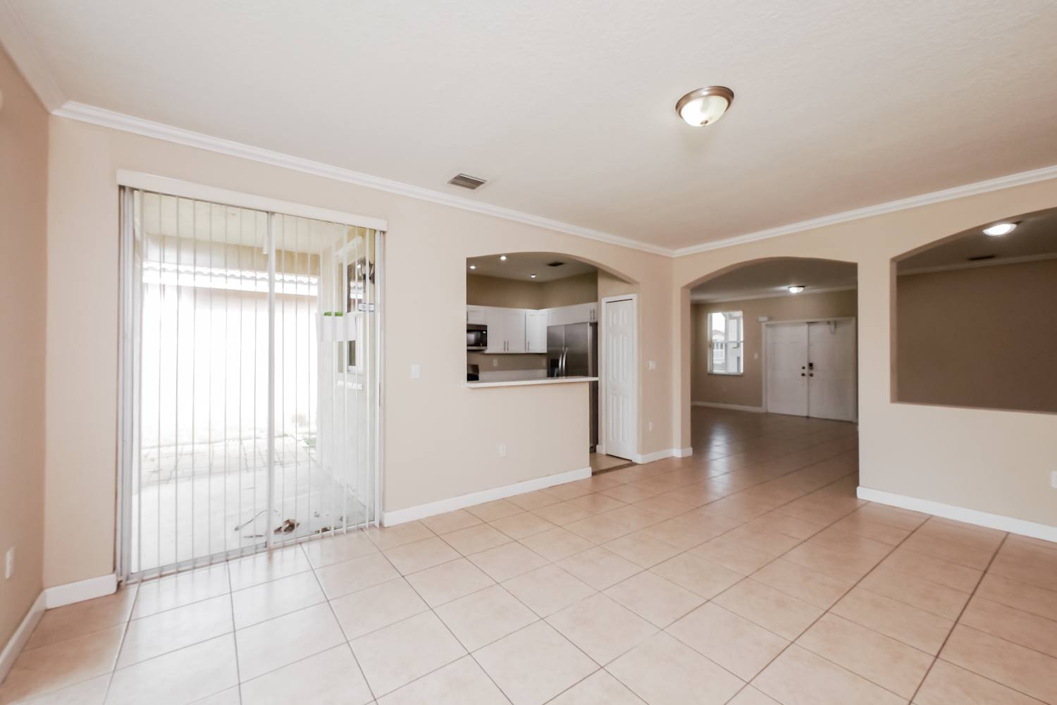 8013 NW 198th St, Hialeah photo 8