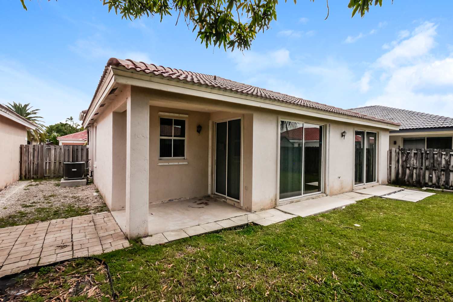 8013 NW 198th St, Hialeah photo 16