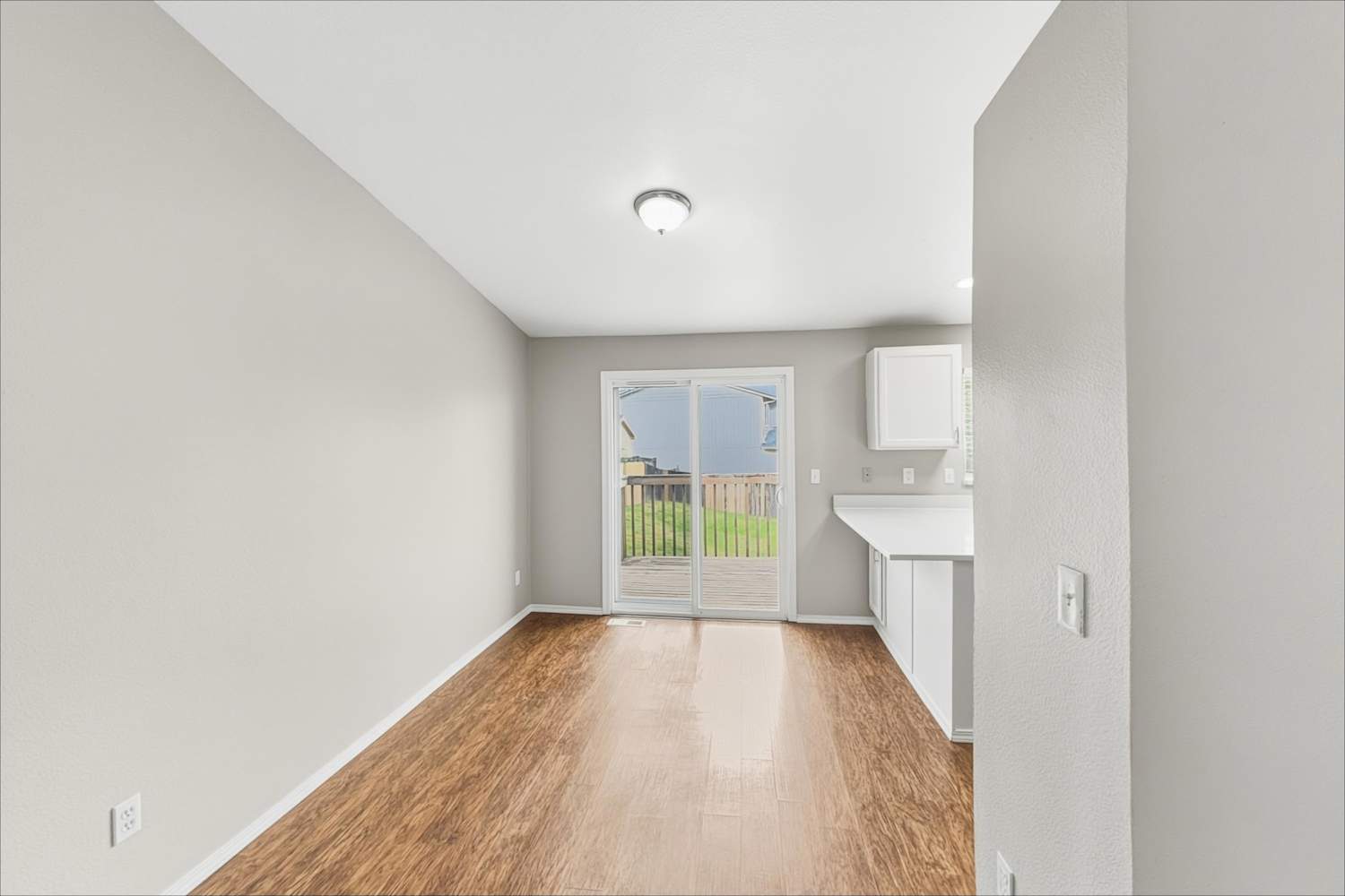 8018 Crown Ridge Blvd, Arlington photo 8