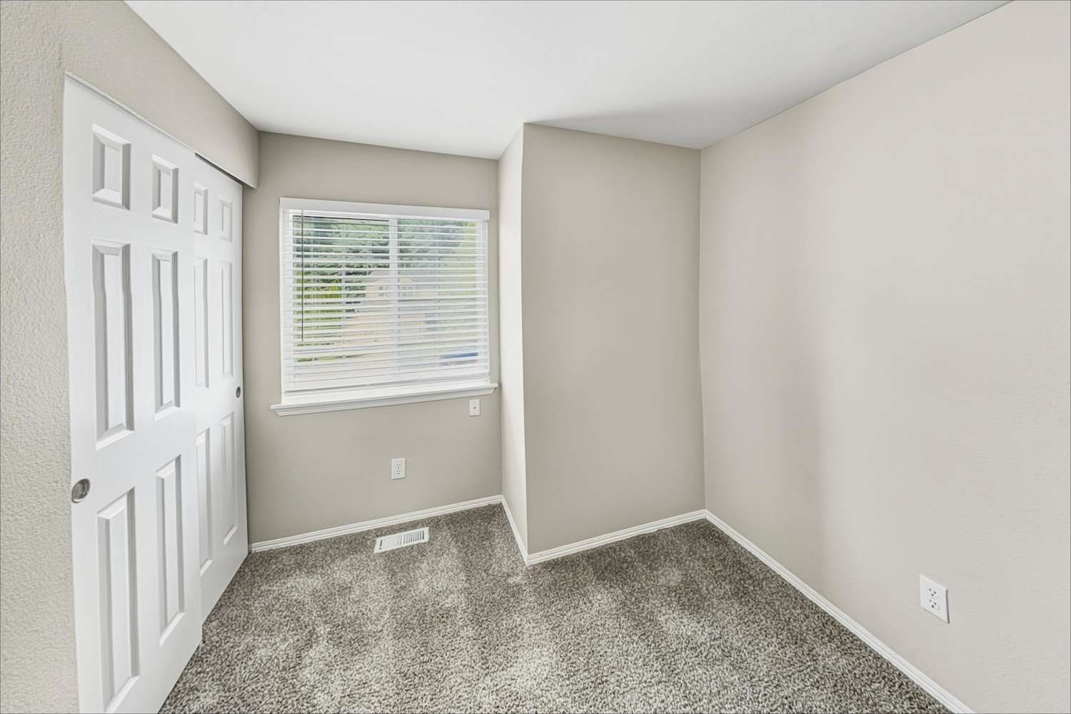 8018 Crown Ridge Blvd, Arlington photo 15