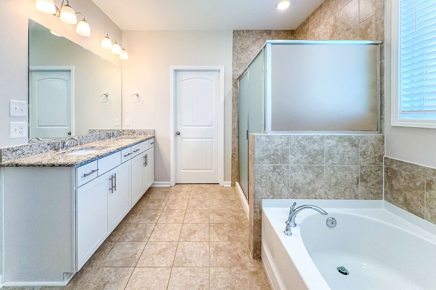 8026 Forest Hills Dr, Spring Hill photo 9