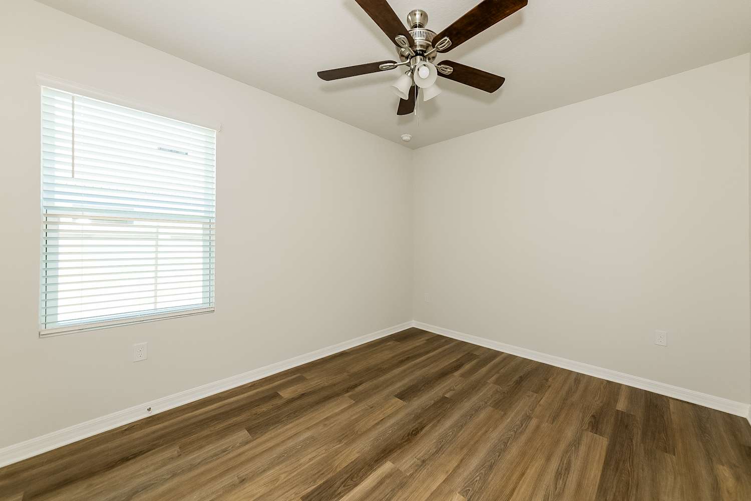 8029 Majestic Palms Ct, Venice photo 12