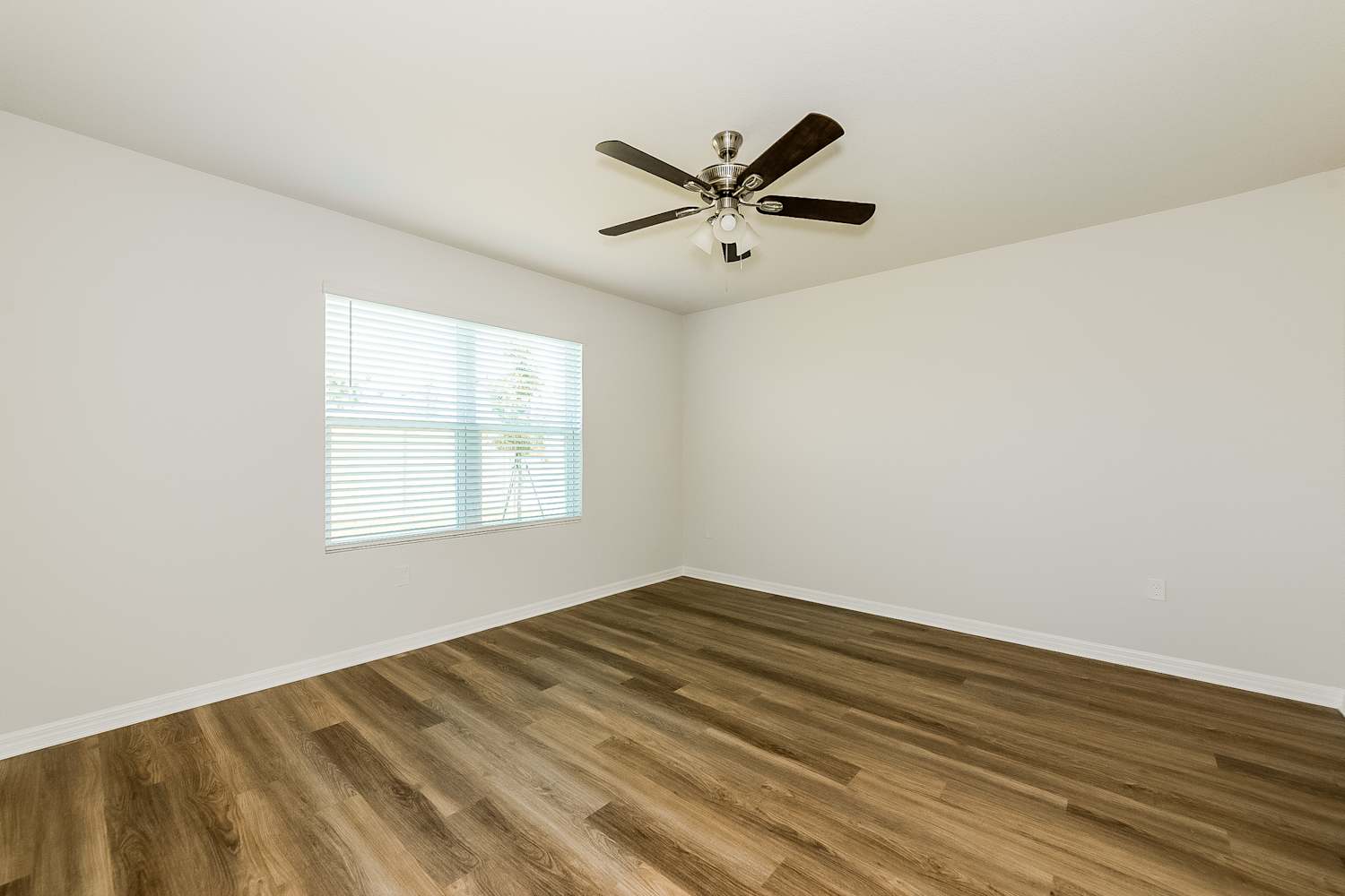 8029 Majestic Palms Ct, Venice photo 10