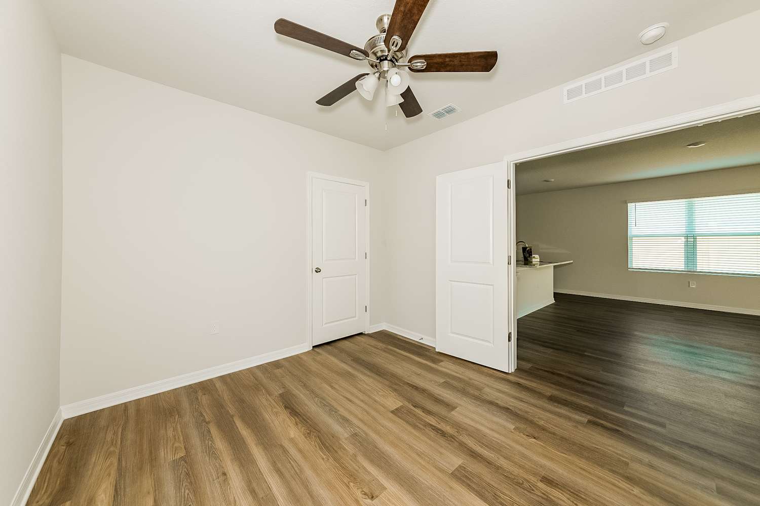 8029 Majestic Palms Ct, Venice photo 9