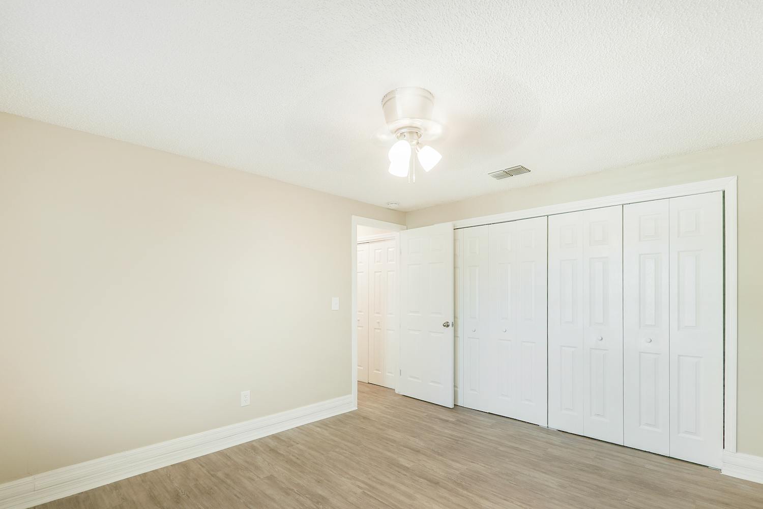 8033 Banister Ln, Port Richey photo 12