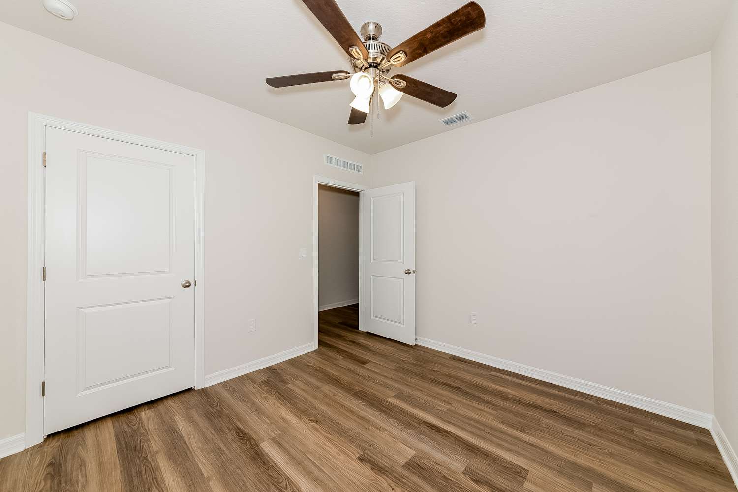 8033 Majestic Palms Ct, Venice photo 15