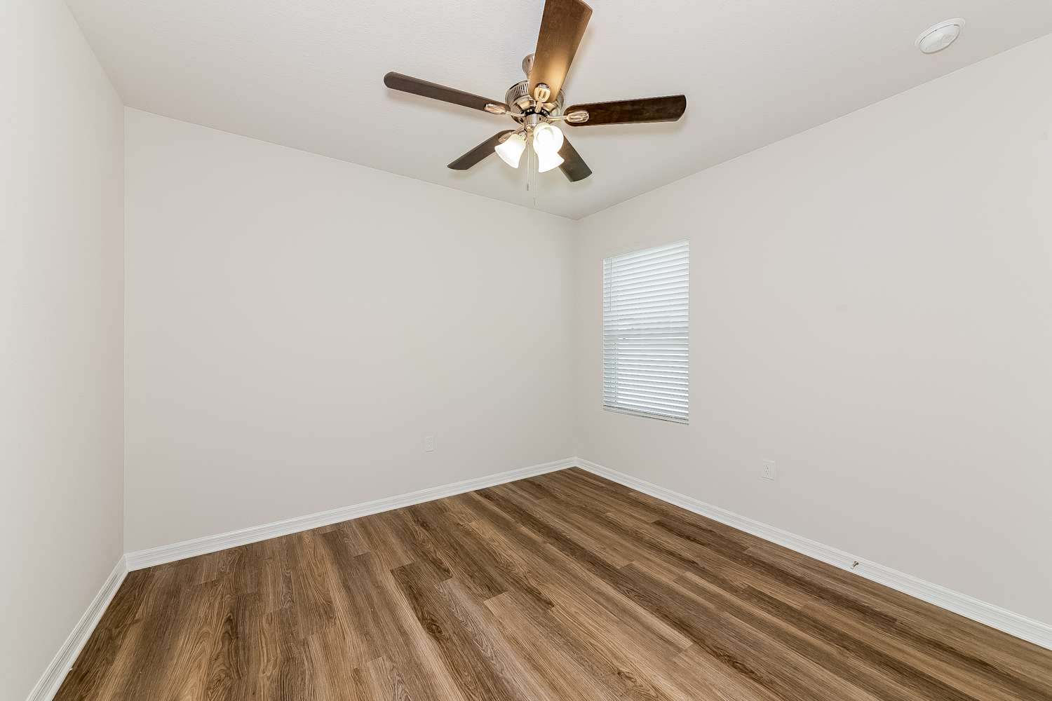 8033 Majestic Palms Ct, Venice photo 14