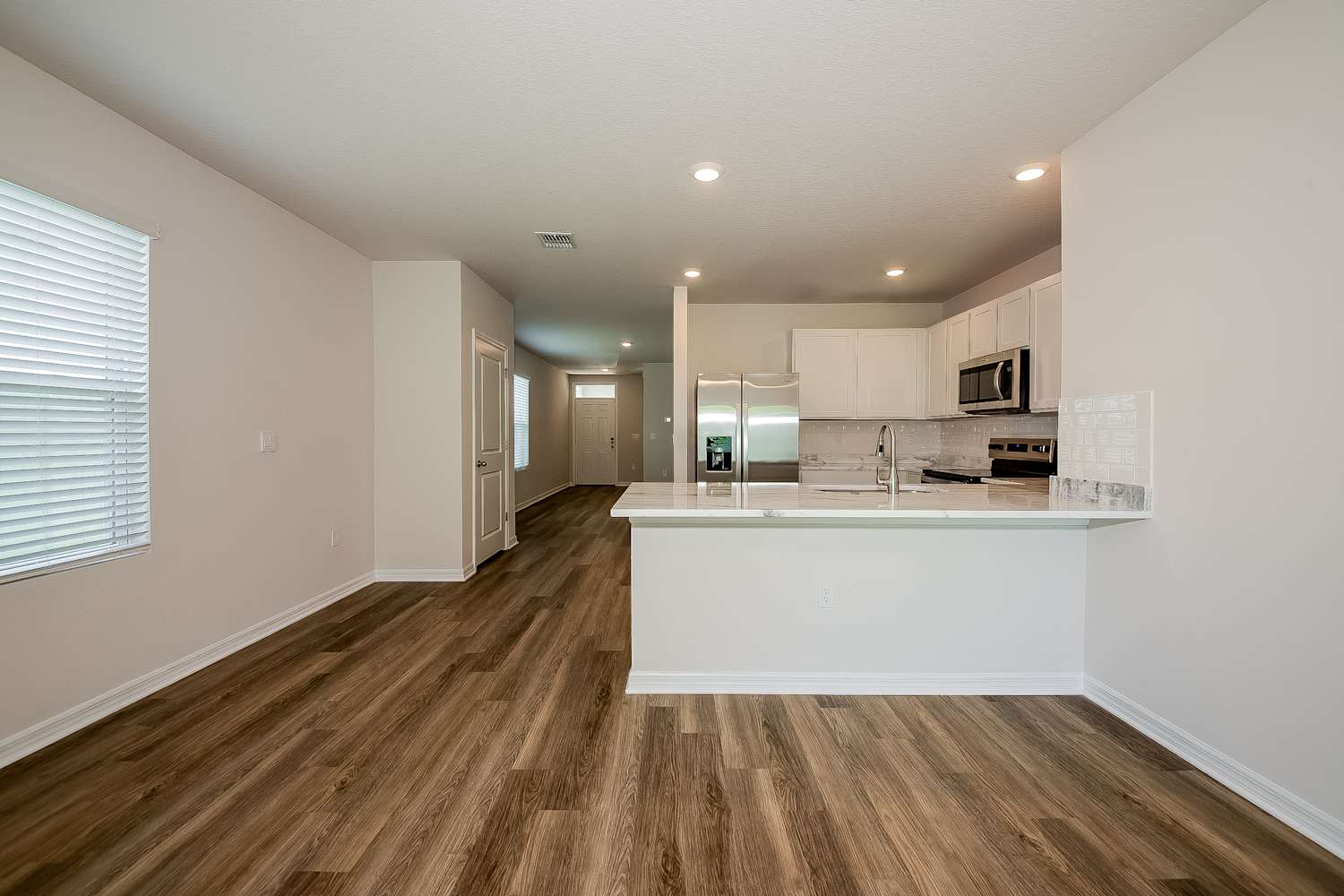 8033 Majestic Palms Ct, Venice photo 8