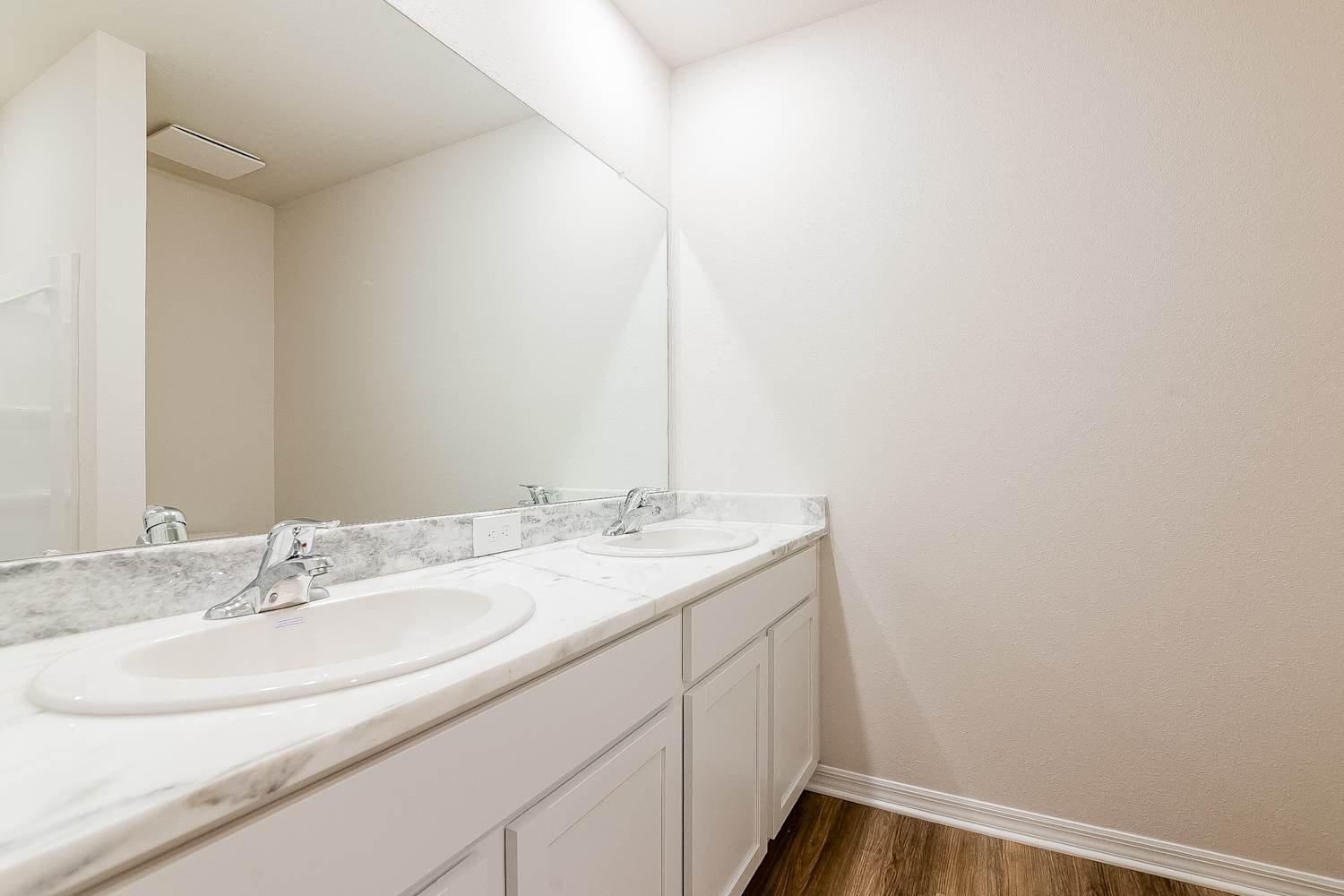 8033 Majestic Palms Ct, Venice photo 13