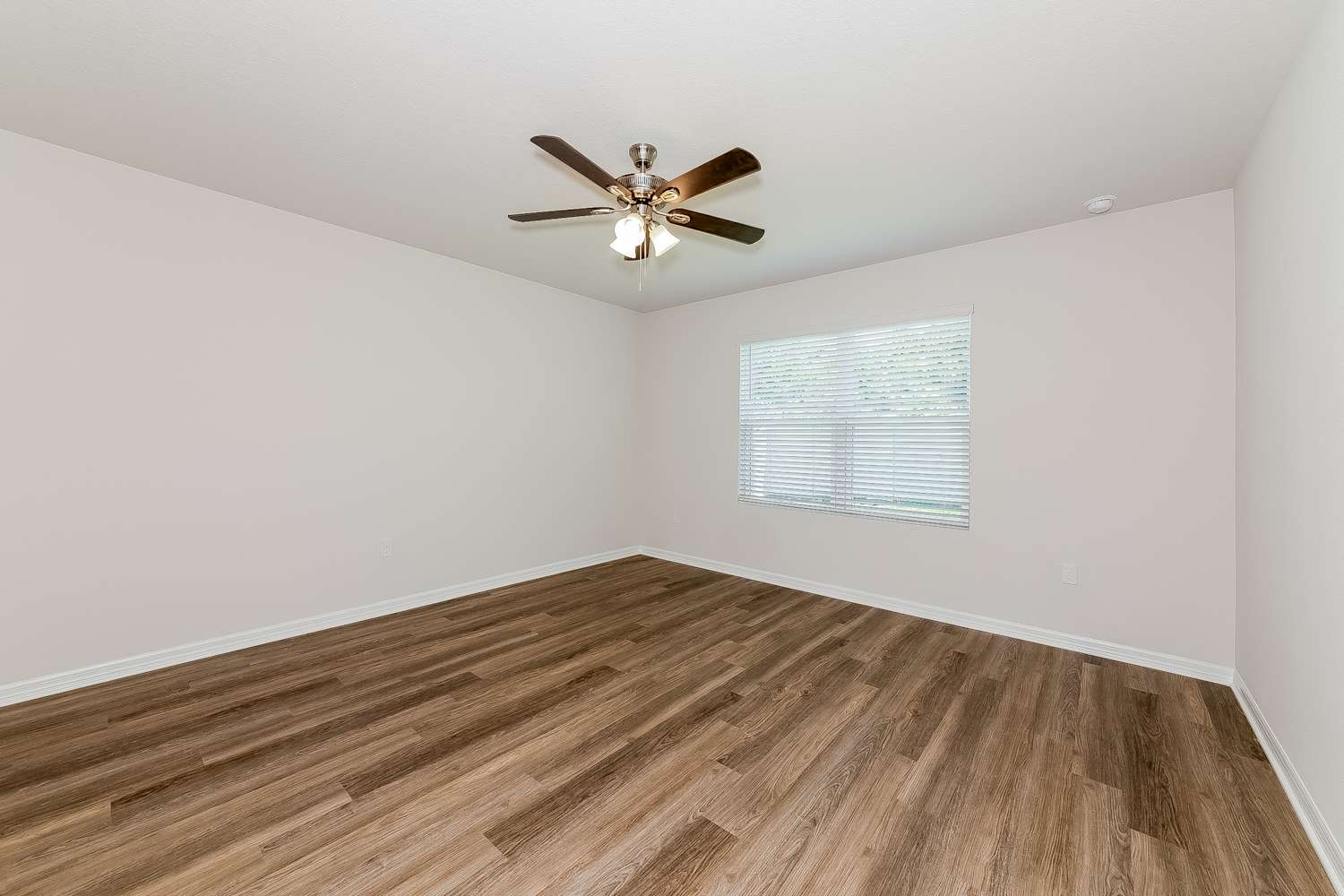 8033 Majestic Palms Ct, Venice photo 16