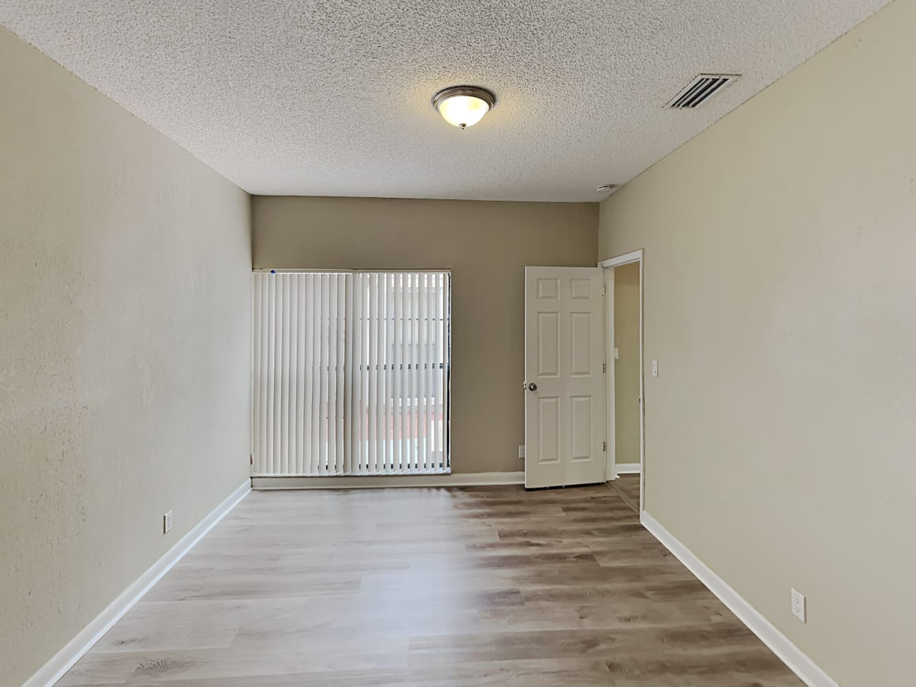 8041 Buttonwood Cir, Tamarac photo 12