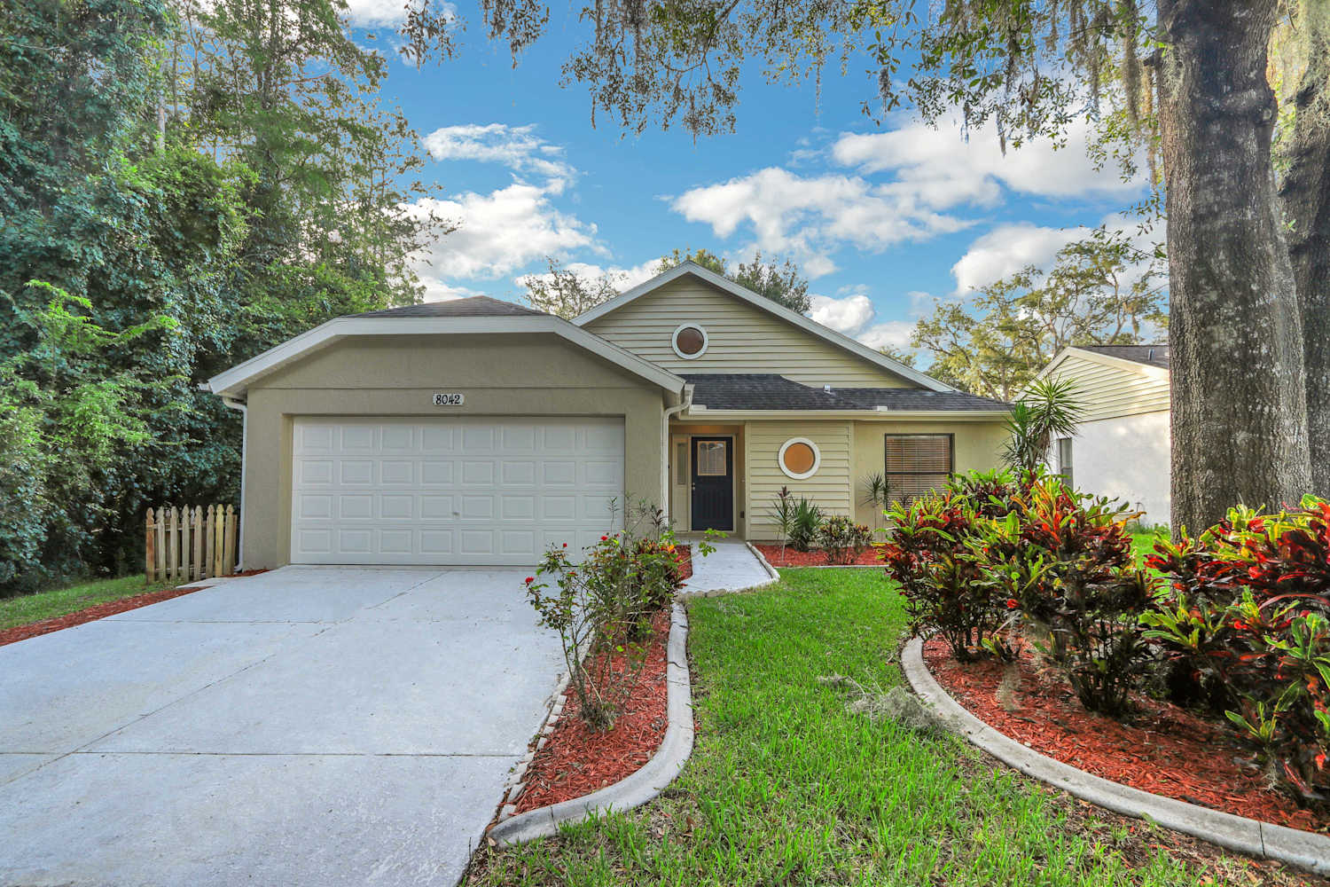 8042 Lansing Dr, New Port Richey photo 1