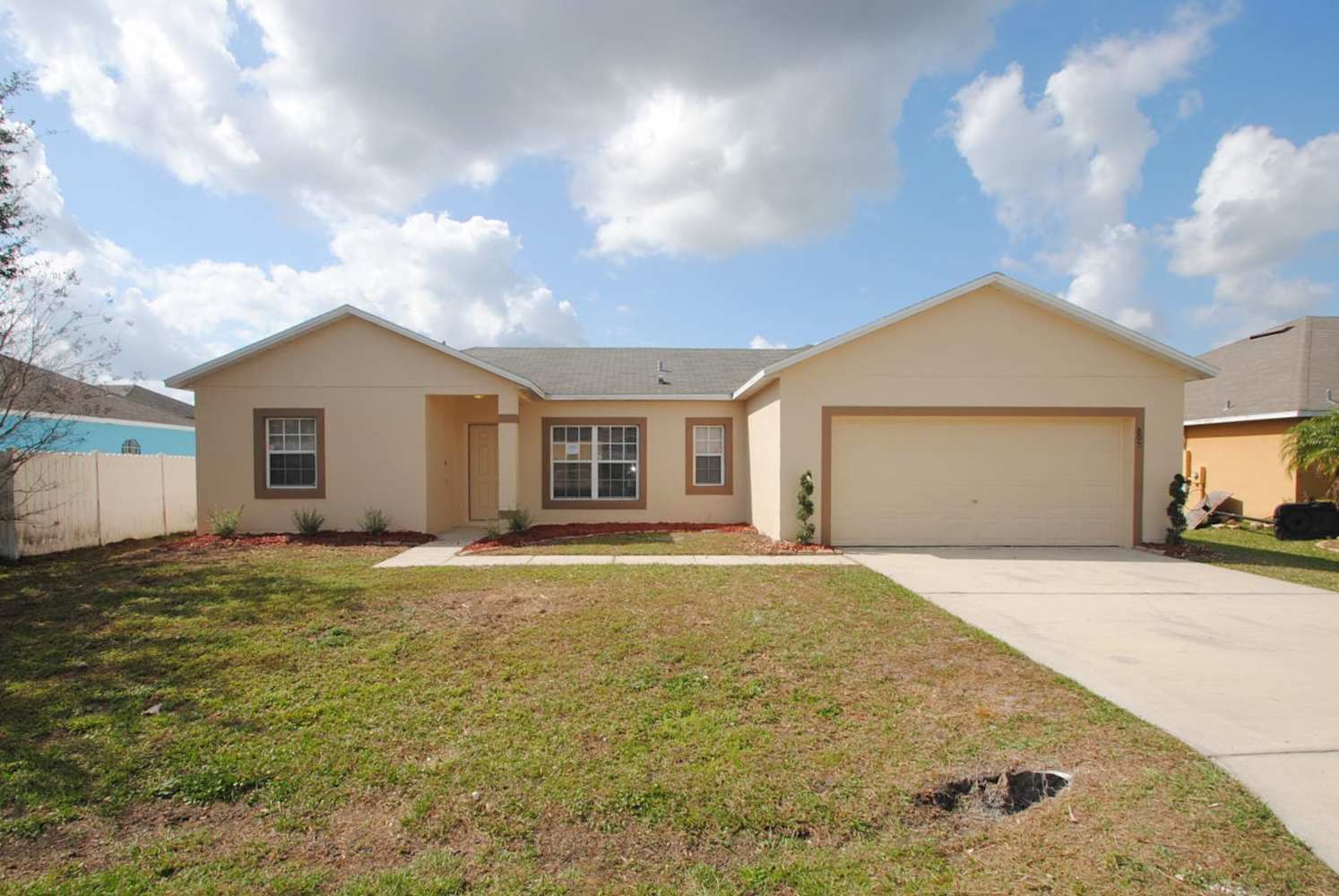 Front of 805 Hastin Pl, Kissimmee, FL