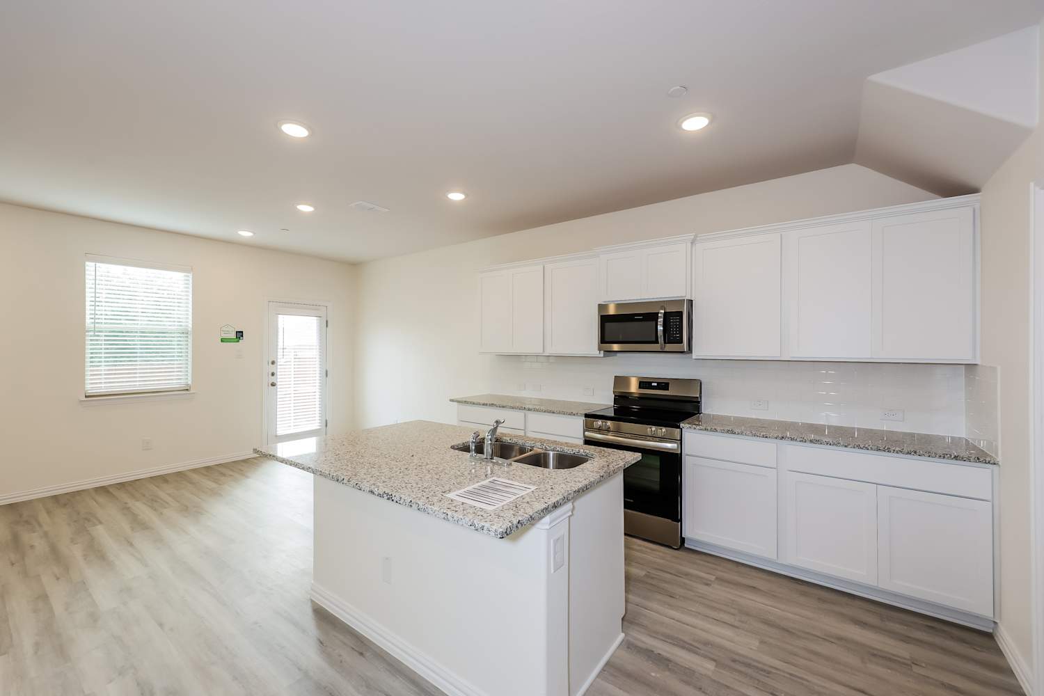 808 Bonnet Trl, Arlington photo 9