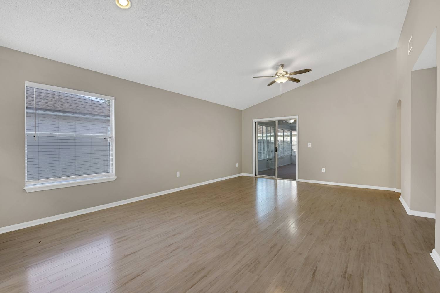 8089 Beaver Creek Dr, Jacksonville photo 4
