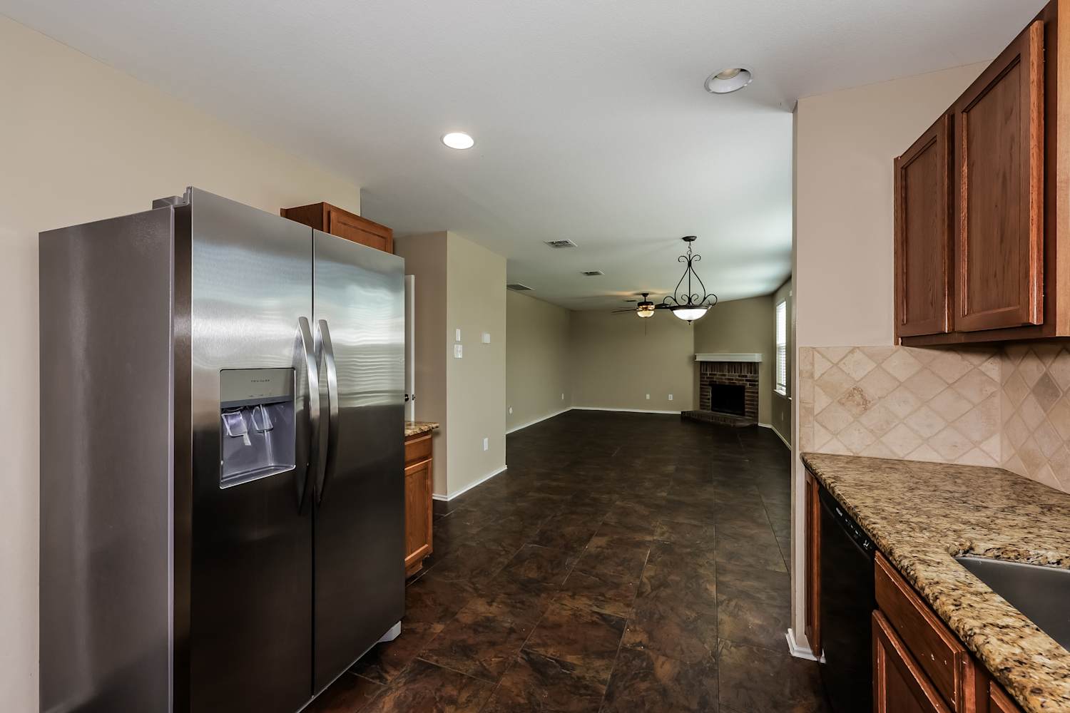 809 Cathy Dr, Burleson photo 9