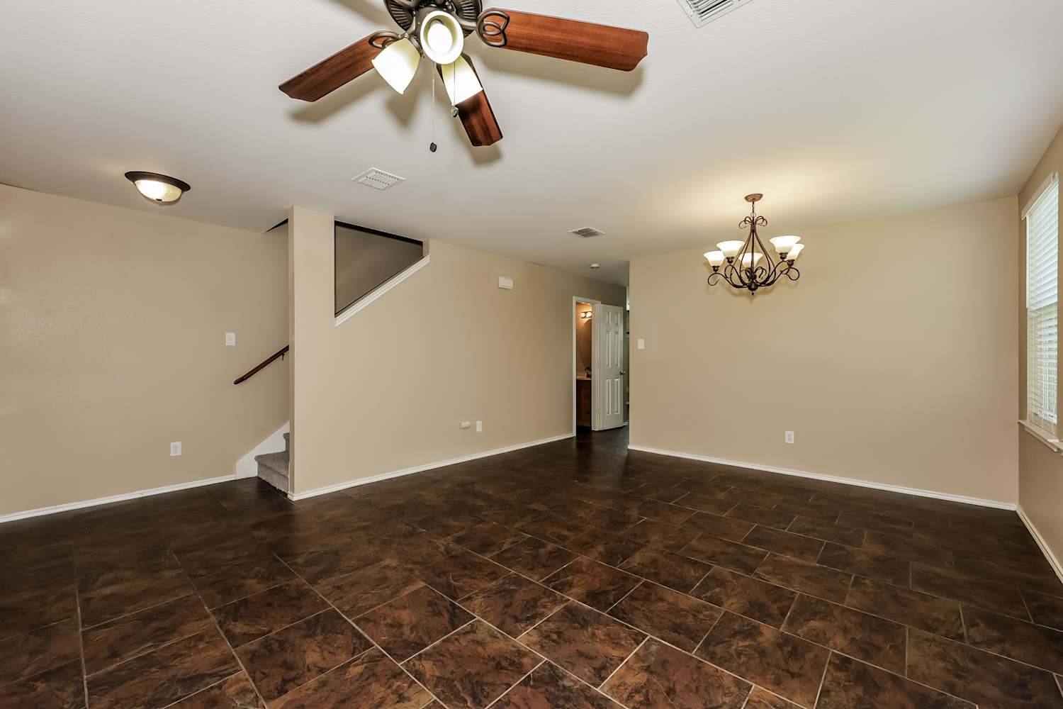 809 Cathy Dr, Burleson photo 5