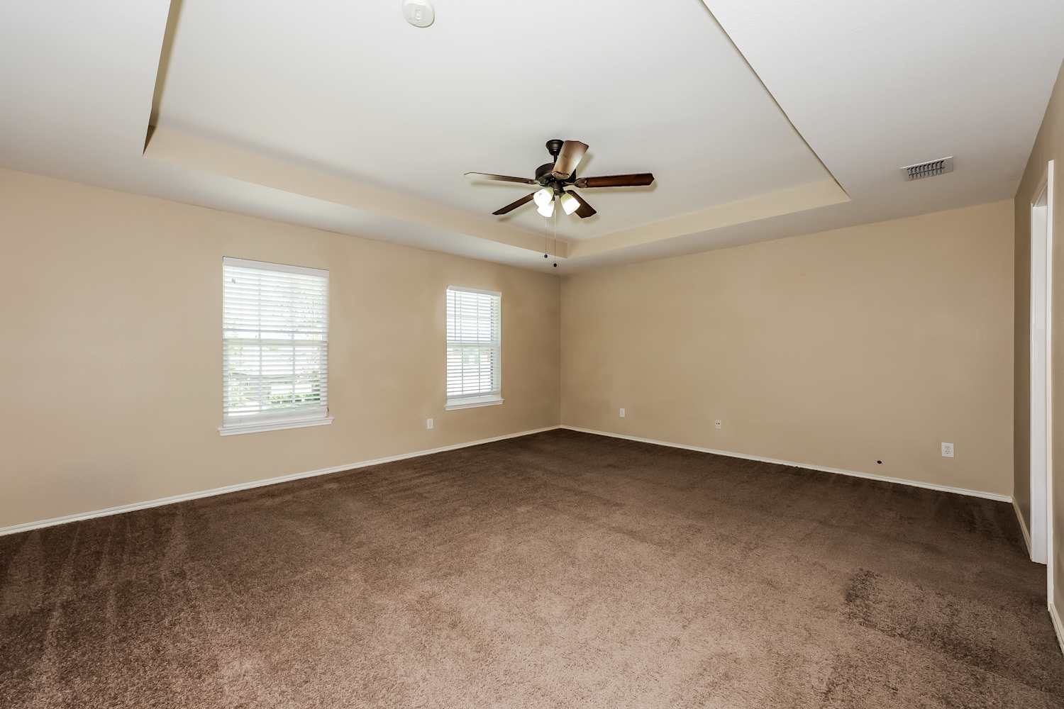 809 Cathy Dr, Burleson photo 10