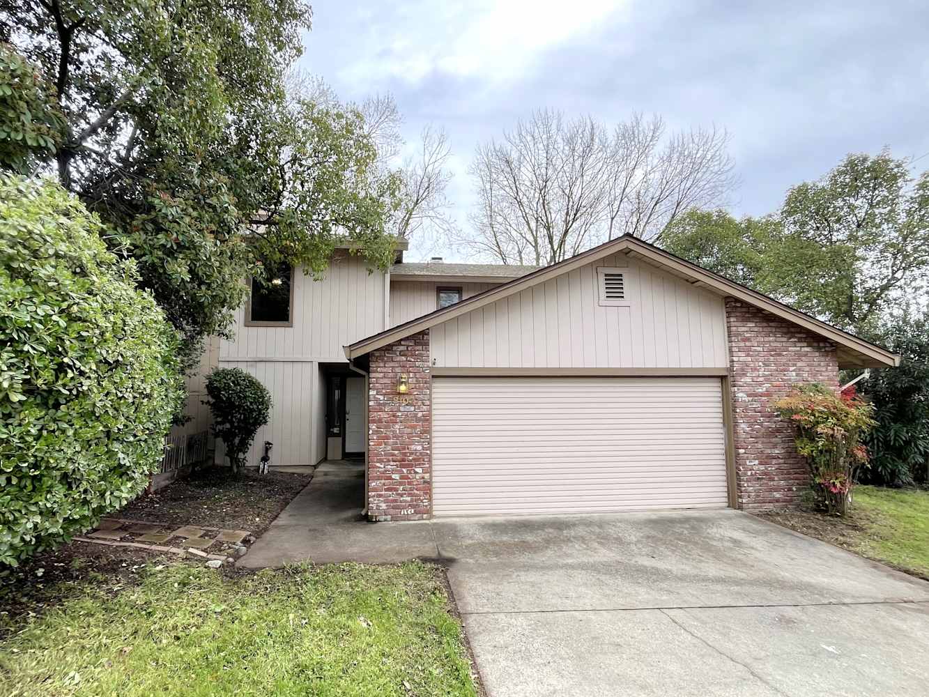 A house we rent in Fair Oaks, CA