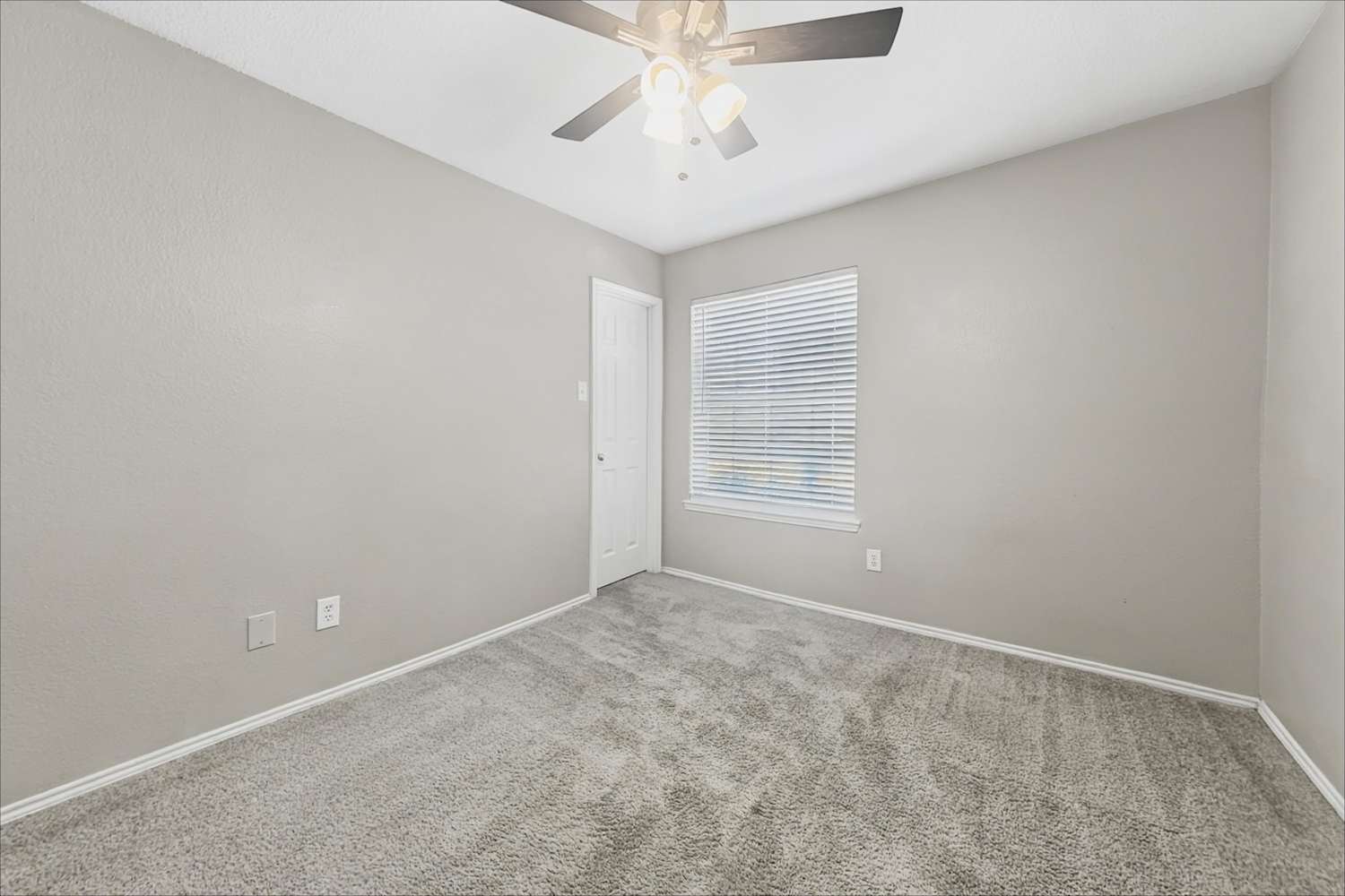 8117 Hennessey, Fort Worth photo 11