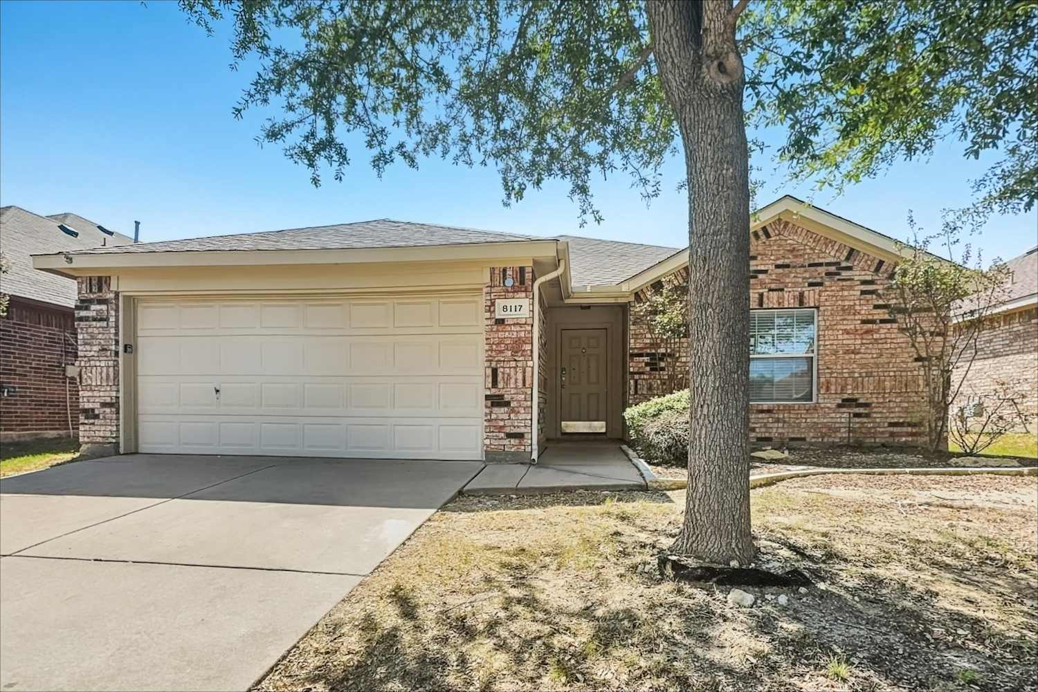 8117 Hennessey, Fort Worth photo 1