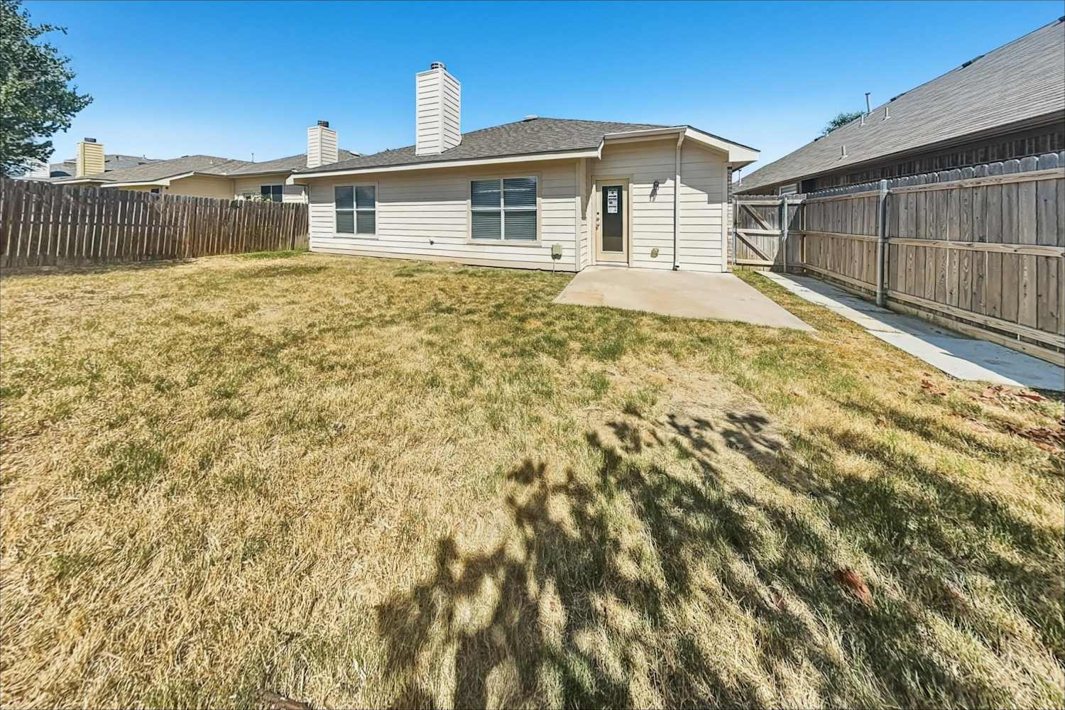 8117 Hennessey, Fort Worth photo 18