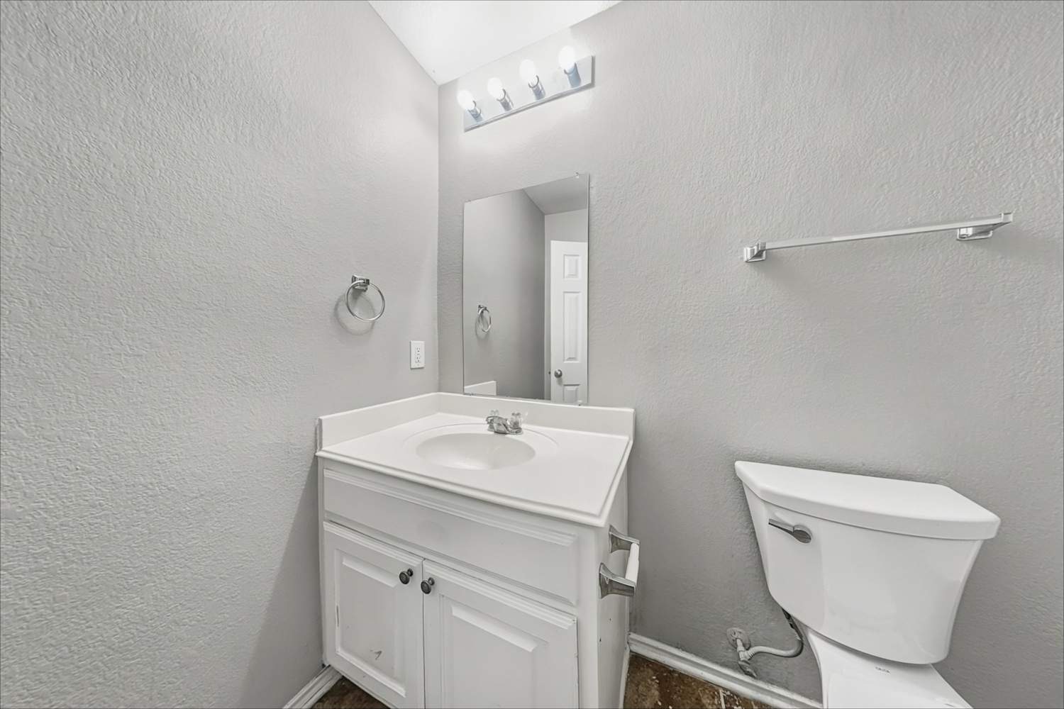 8117 Hennessey, Fort Worth photo 17