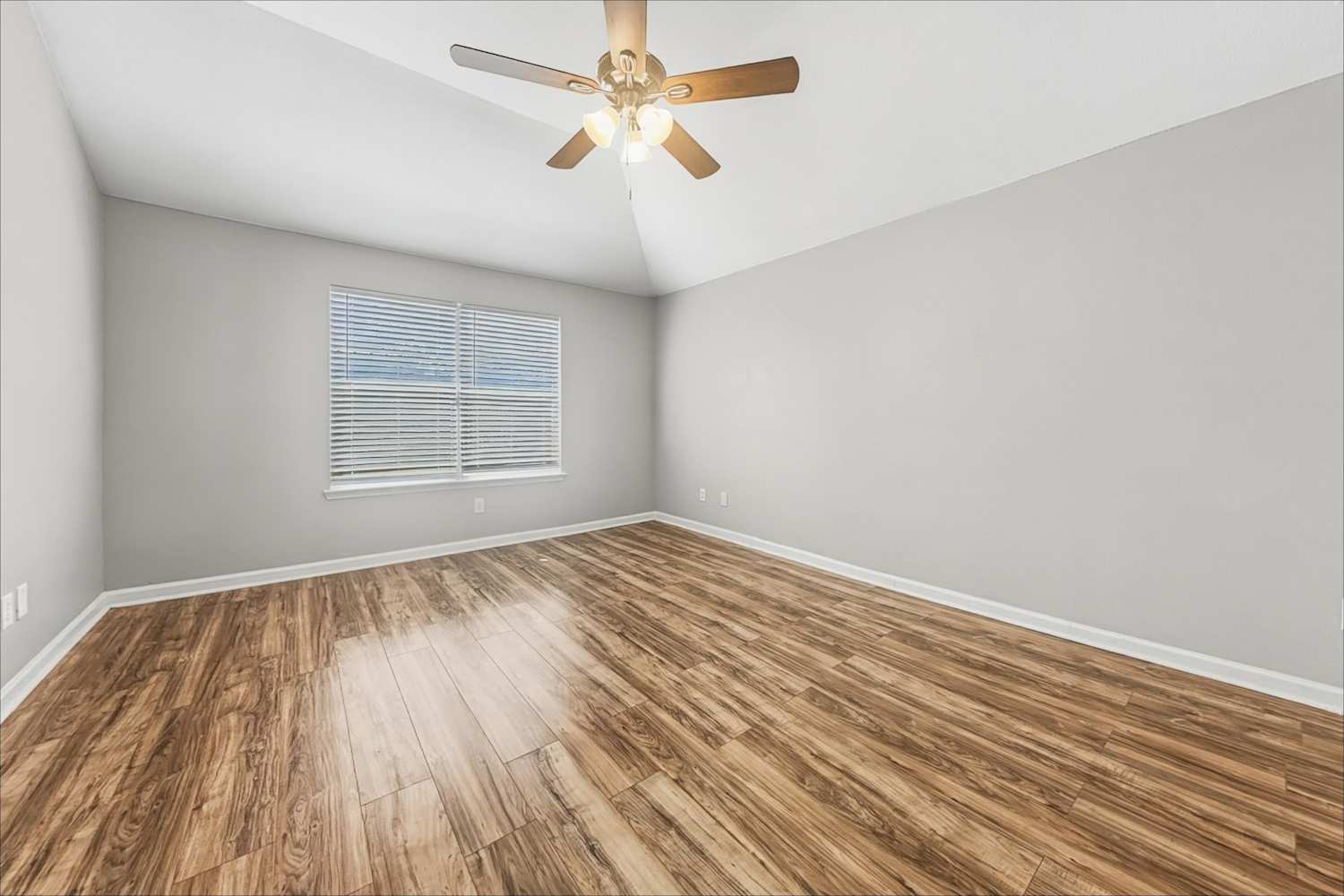 8117 Hennessey, Fort Worth photo 9