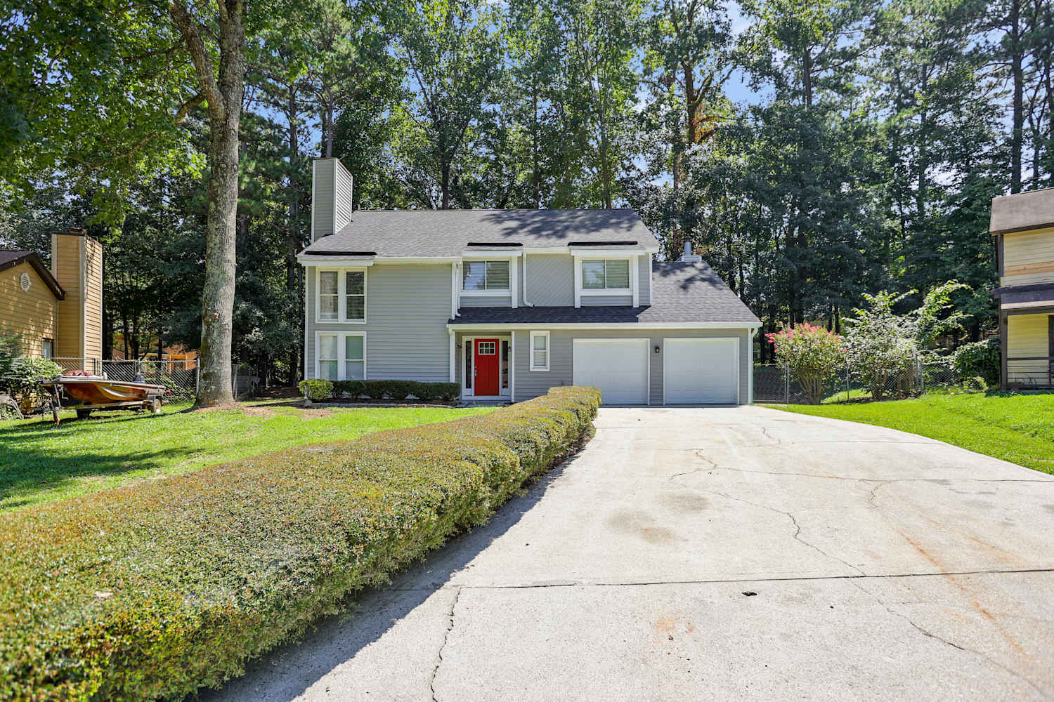 Front of 812 Chapman Cir, Stone Mountain, GA