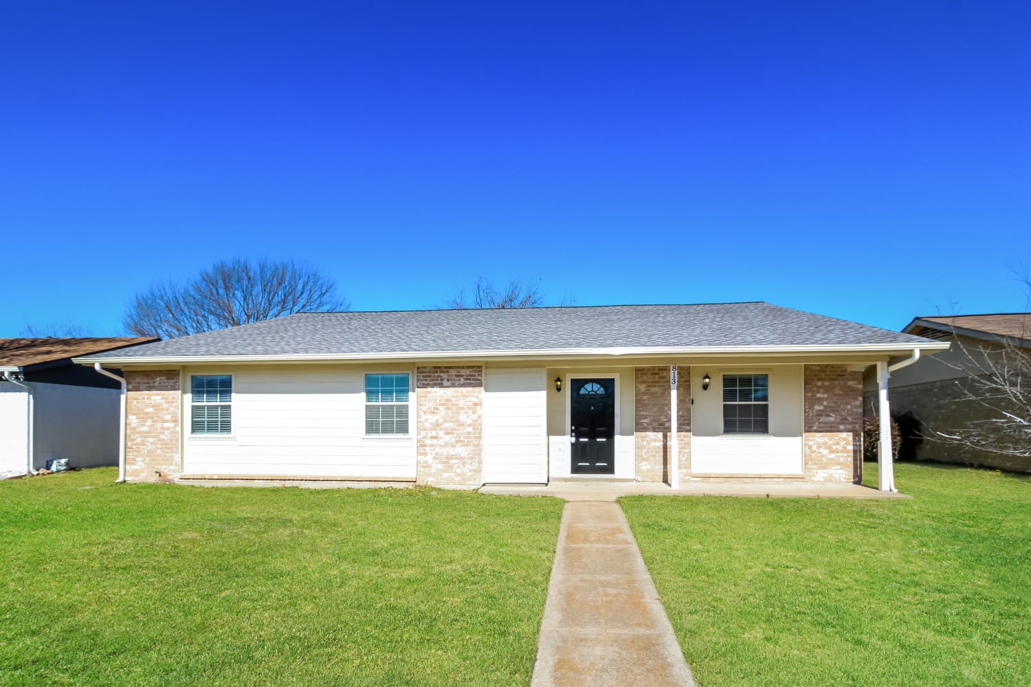Front of 813 Valley View Dr, Allen, TX