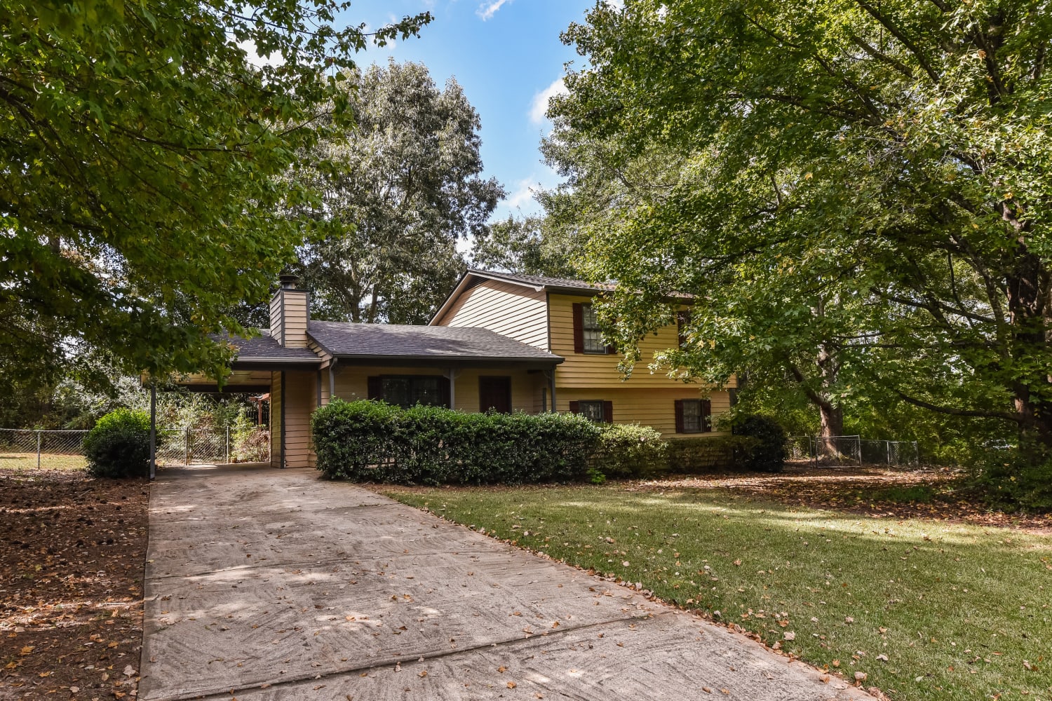 Front of 814 Marthas Dr, Lawrenceville, GA