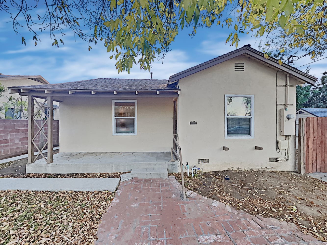 Front of 814 N Alexander St, San Fernando, CA