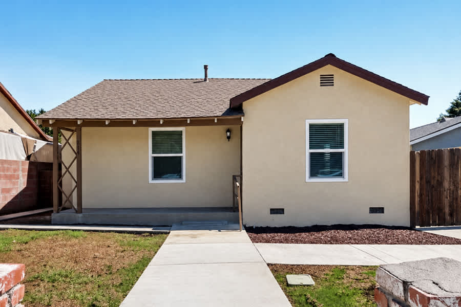 Front of 814 N Alexander St, San Fernando, CA