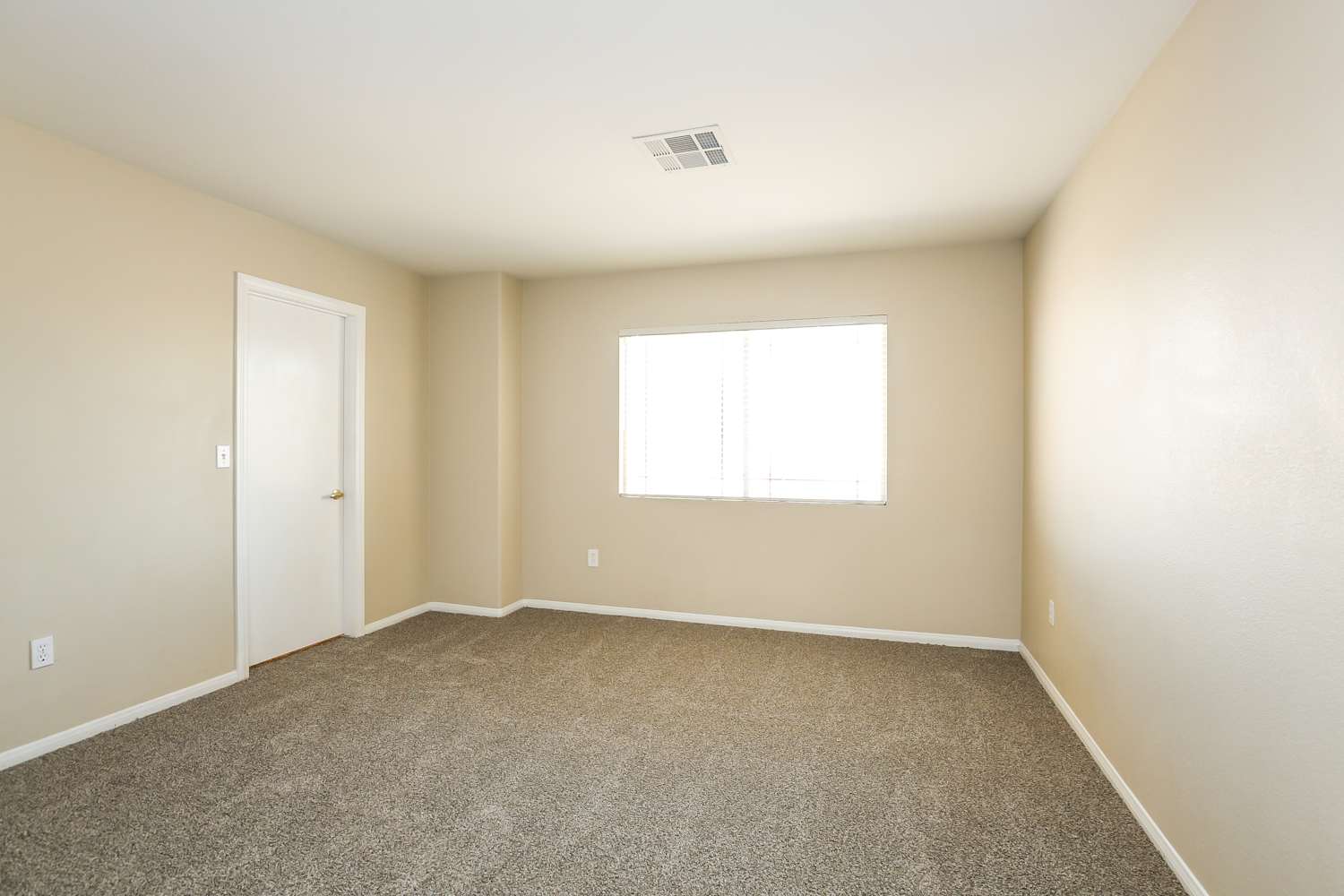 8148 Backpacker Ct, Las Vegas photo 14